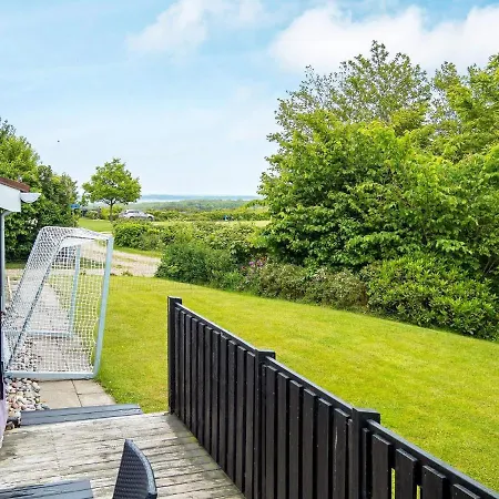 6 Person In Struer-by Traum Struer