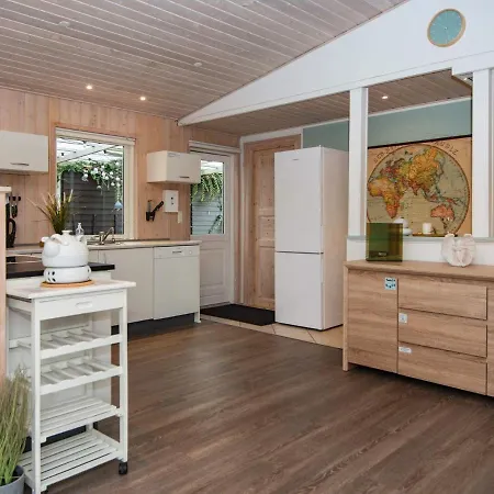 6 Person In Struer-by Traum *