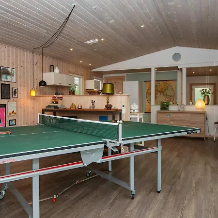 6 Person In Struer-by Traum * Struer