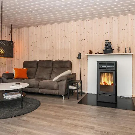 6 Person In Struer-by Traum * Struer