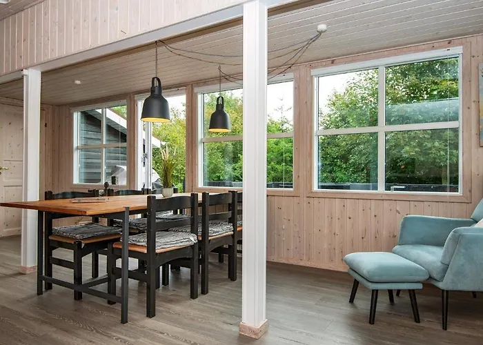 6 Person In Struer-by Traum Struer
